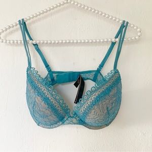 Victoria’s Secret Very Sexy Lace Overlay Push Up Bra